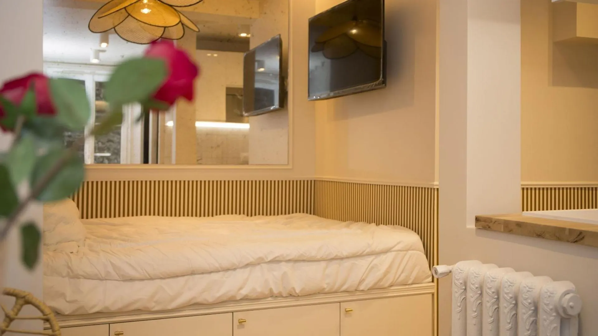 Studio Fonctionnel Et Moderne Place Clichy - 2P Paris France
