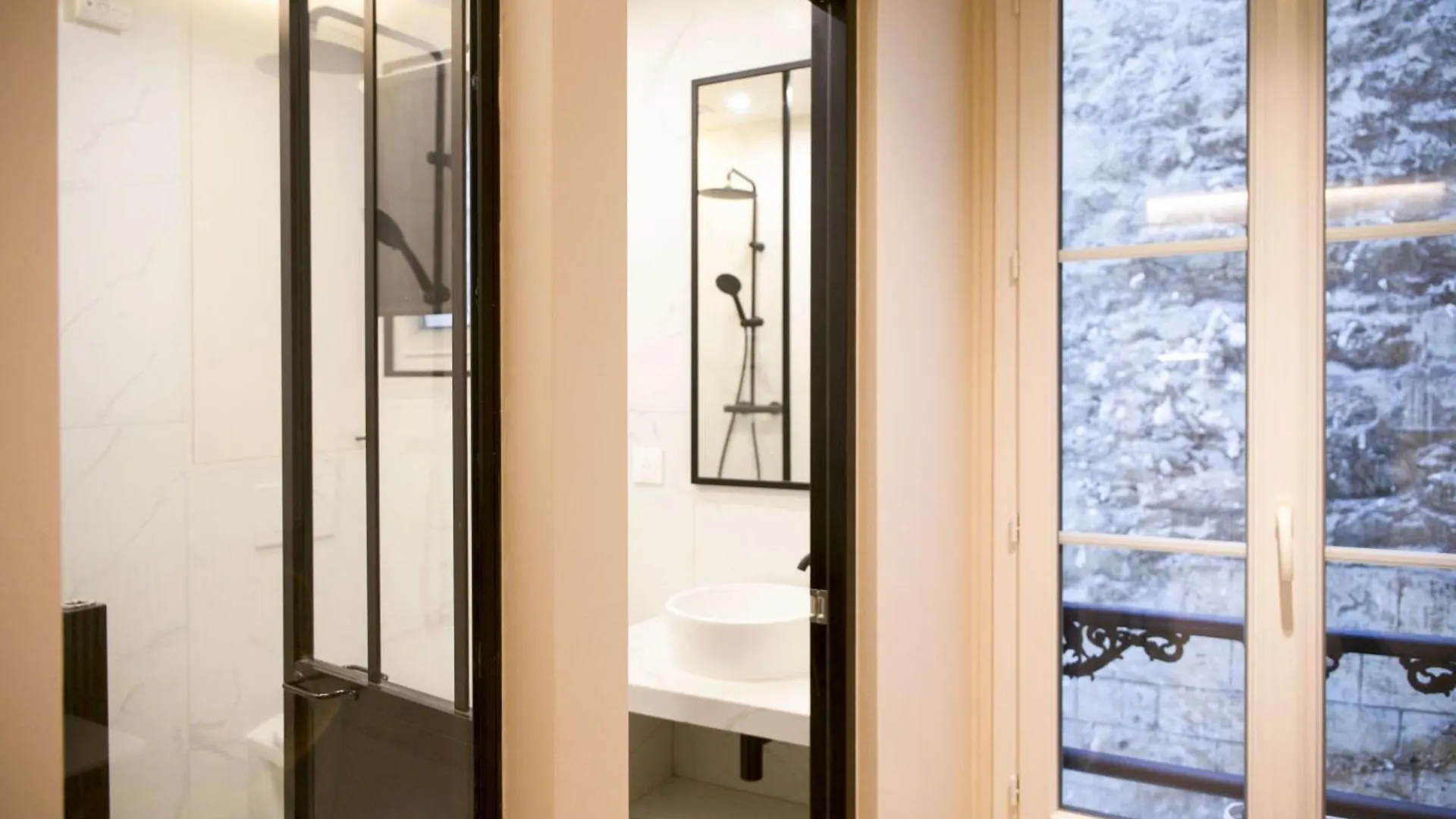 Apartment Studio Fonctionnel Et Moderne Place Clichy - 2P Paris