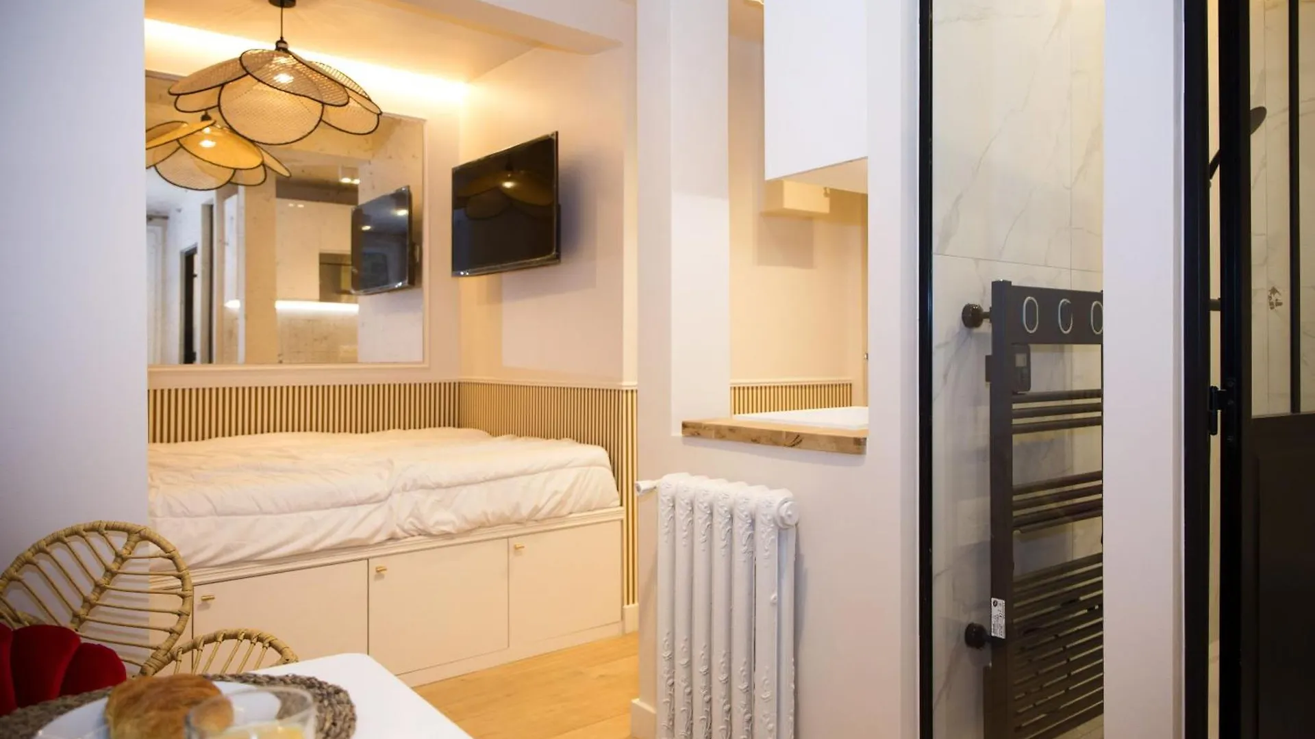 Apartment Studio Fonctionnel Et Moderne Place Clichy - 2P Paris France